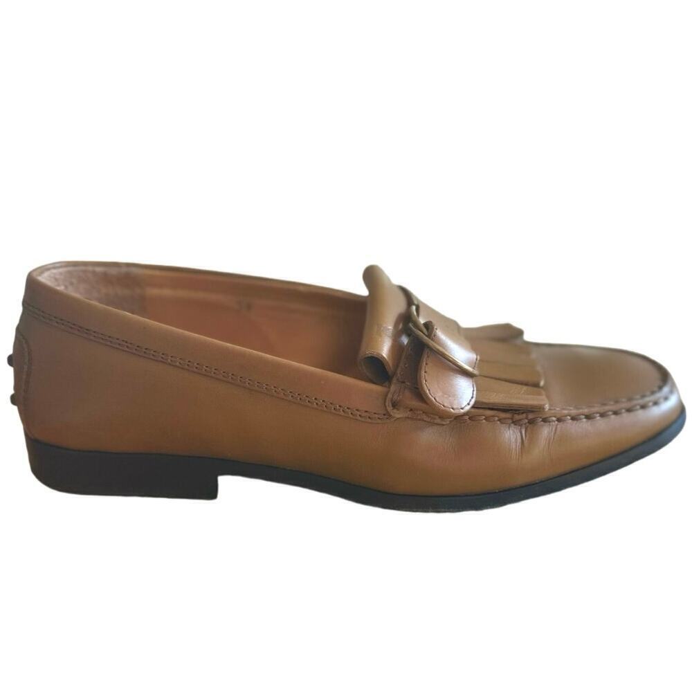 Tods Timeless Leather Kiltie Fringe Buckle Loafers EUC 38 Light Cognac Brown